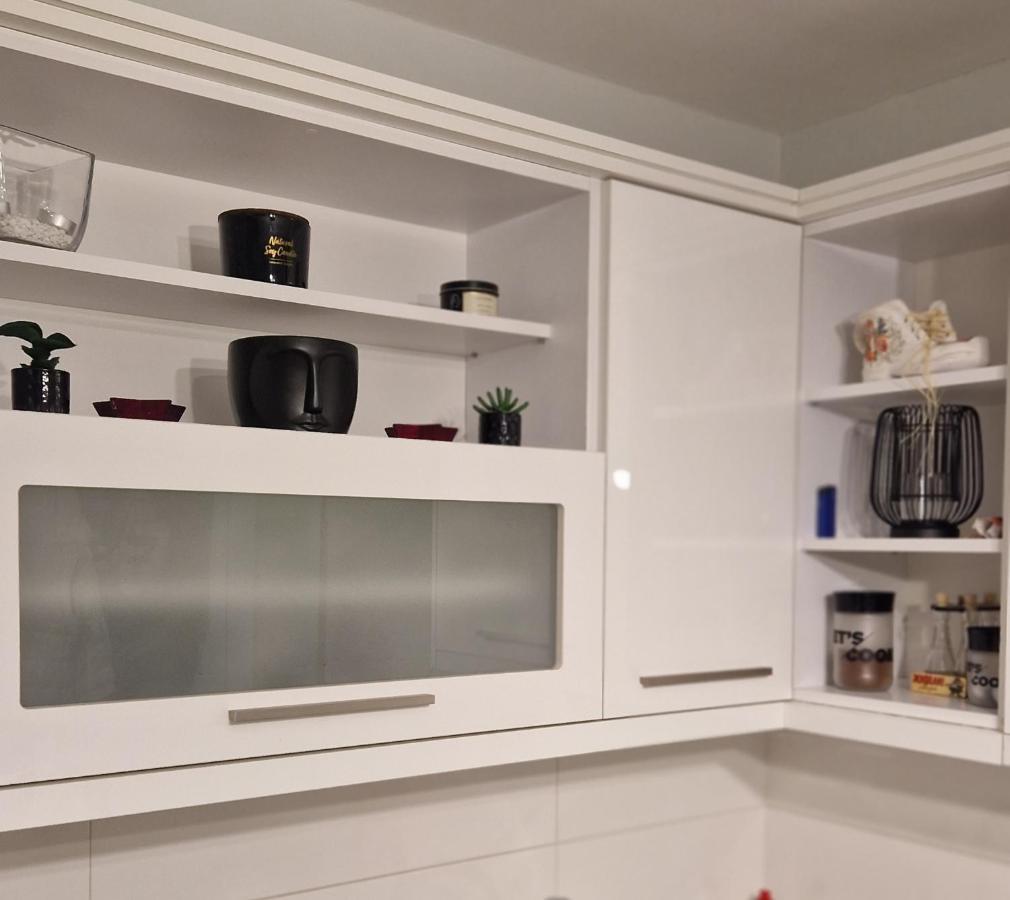 Stan Ideja Lägenhet Novi Sad Exteriör bild
