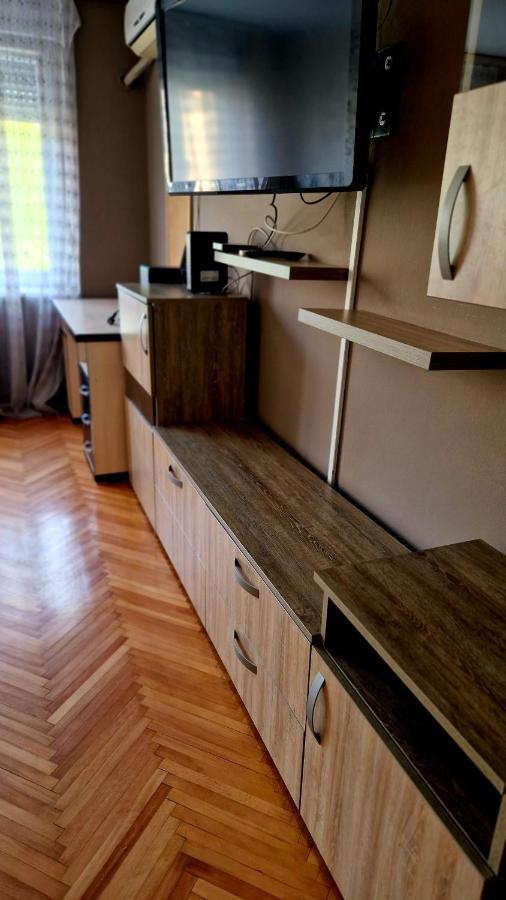 Stan Ideja Lägenhet Novi Sad Exteriör bild